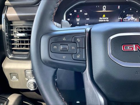 Used 2025 GMC Sierra 1500 AT4 w/ AT4 Premium Package AWD/4WD image 10