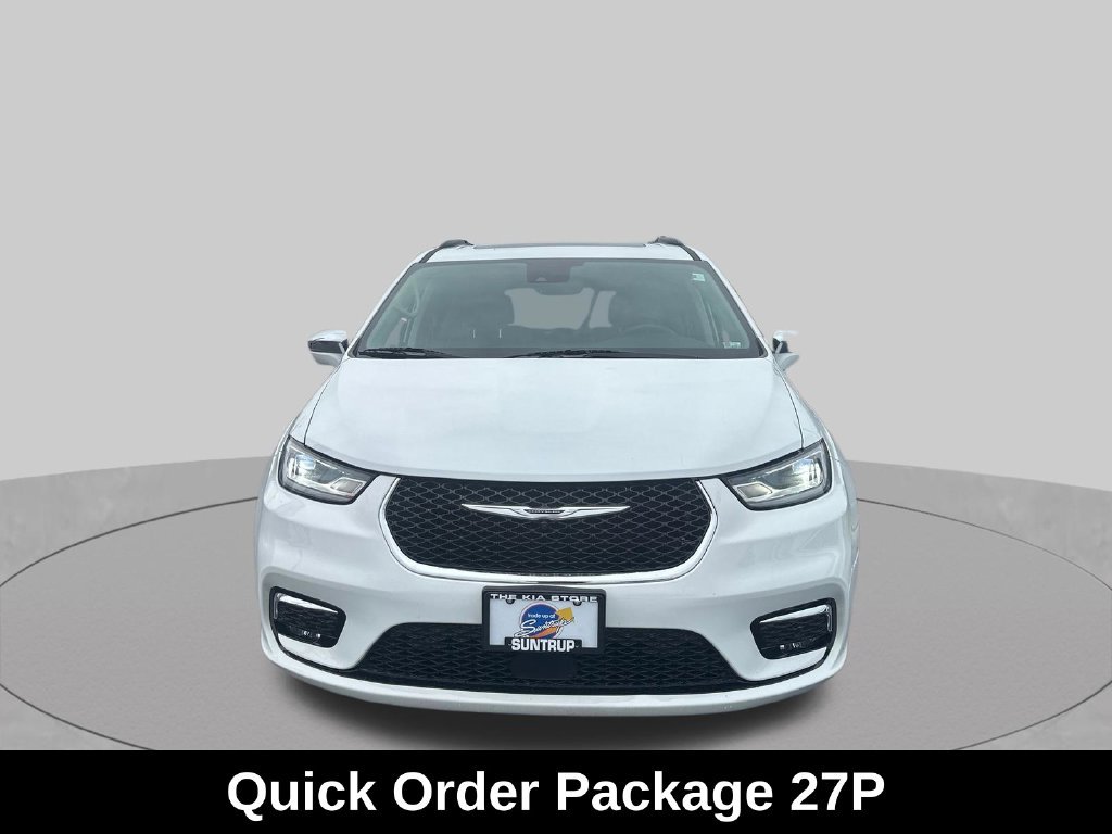Used 2022 Chrysler Pacifica Limited AWD/4WD image 10