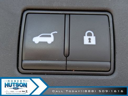 Used 2024 Nissan Rogue SV AWD/4WD image 12