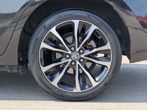 Used 2017 Toyota Corolla SE image 13
