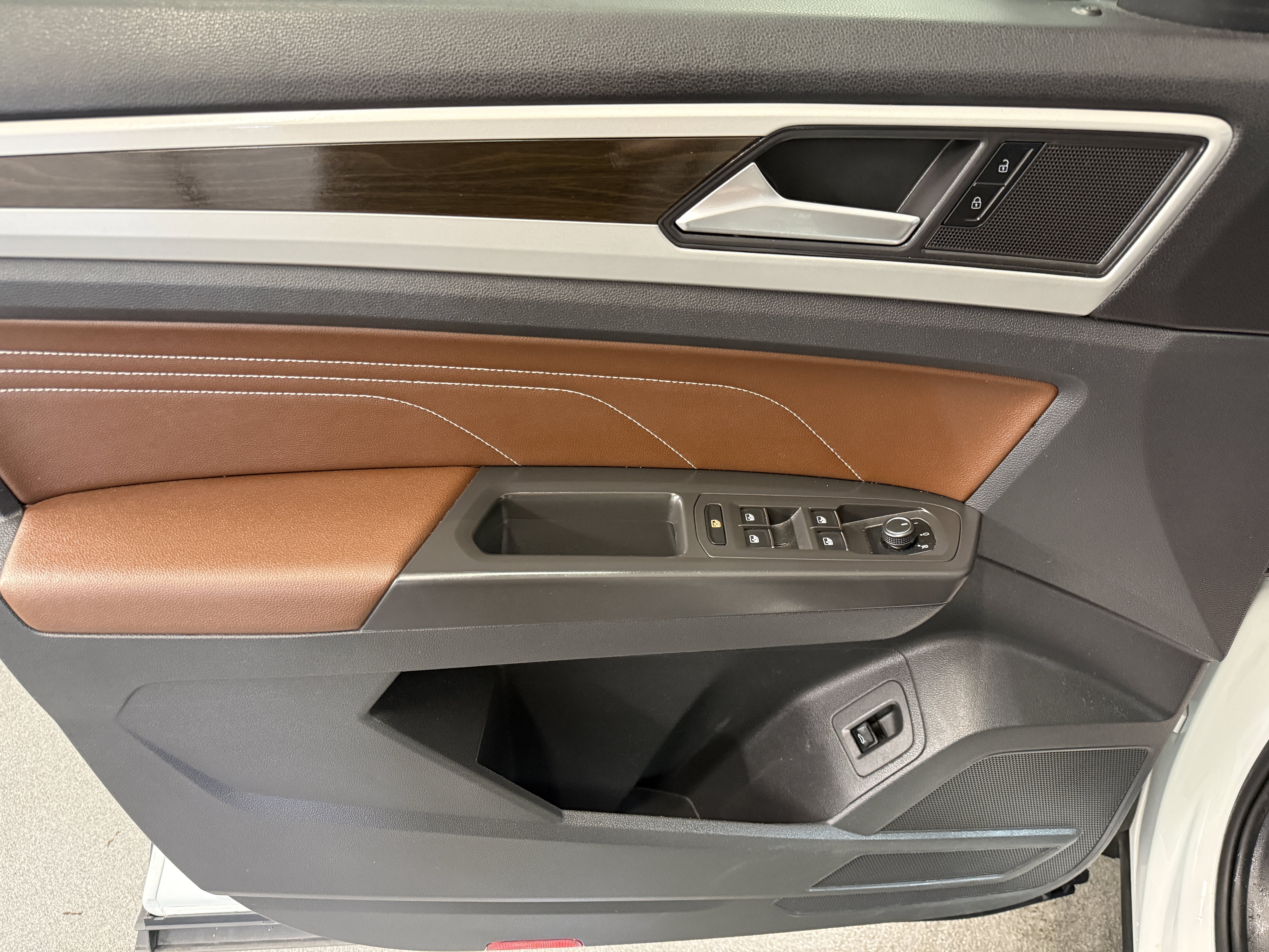 Certified 2023 Volkswagen Atlas SE AWD/4WD image 14