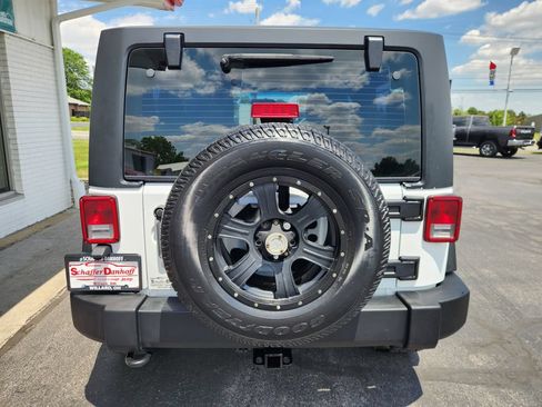 Used 2013 Jeep Wrangler Sport w/ Connectivity Group AWD/4WD image 4