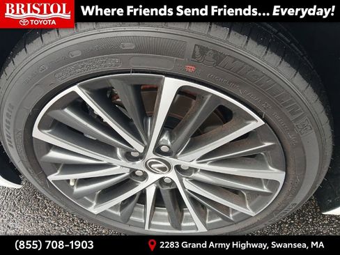 Used 2025 Lexus ES 350 w/ Premium Package image 13