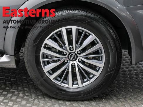 Used 2023 Nissan Armada SL w/ Captain's Chairs Package image 8