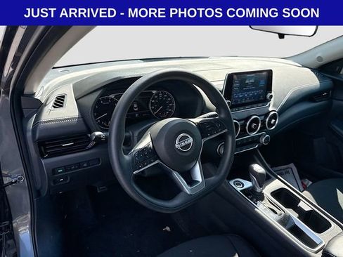 Used 2025 Nissan Sentra SV FWD image 10