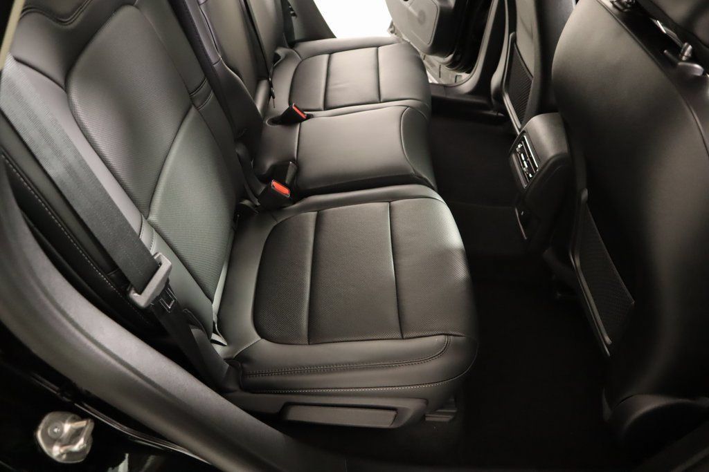 New 2025 Lincoln Corsair Grand Touring AWD/4WD image 15
