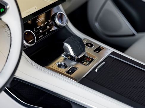 New 2026 Jaguar F-PACE R-Dynamic S image 19