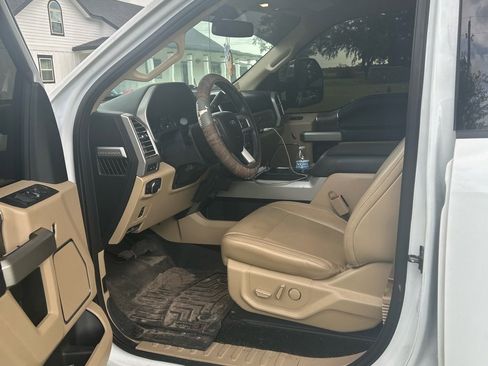 Used 2017 Ford F250 Lariat w/ Chrome Package image 2