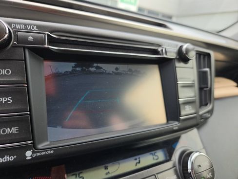 Used 2015 Toyota RAV4 Limited AWD/4WD image 8