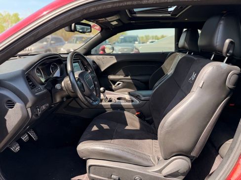 Used 2017 Dodge Challenger R/T Scat Pack image 11