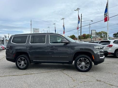 Used 2022 Jeep Grand Wagoneer Series I image 2