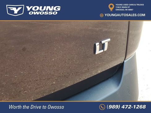 Used 2023 Chevrolet Traverse LT FWD image 33