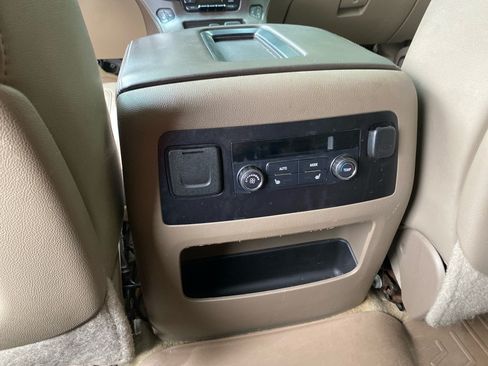 Used 2015 Chevrolet Tahoe LT w/ Luxury Package AWD/4WD image 21
