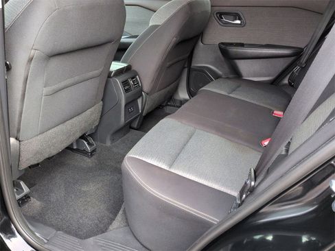 Used 2021 Nissan Rogue SV image 16