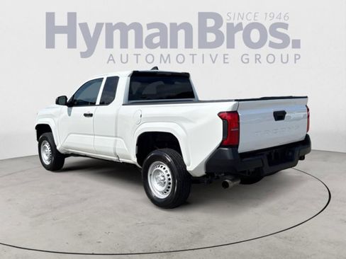 Used 2024 Toyota Tacoma SR image 5