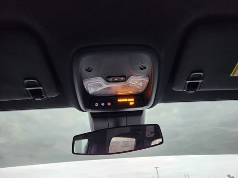 Used 2024 GMC Canyon Elevation w/ Trailering Package image 19