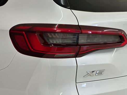 Used 2019 BMW X5 xDrive40i w/ M Sport Package AWD/4WD image 32