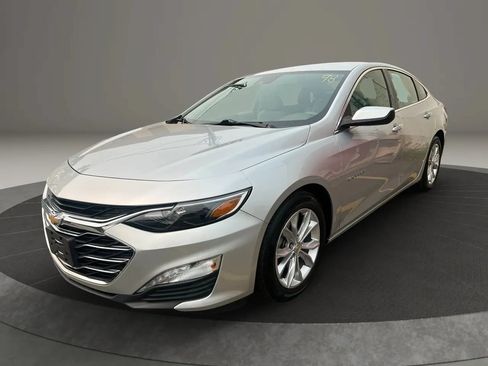 Used 2021 Chevrolet Malibu LT FWD image 1