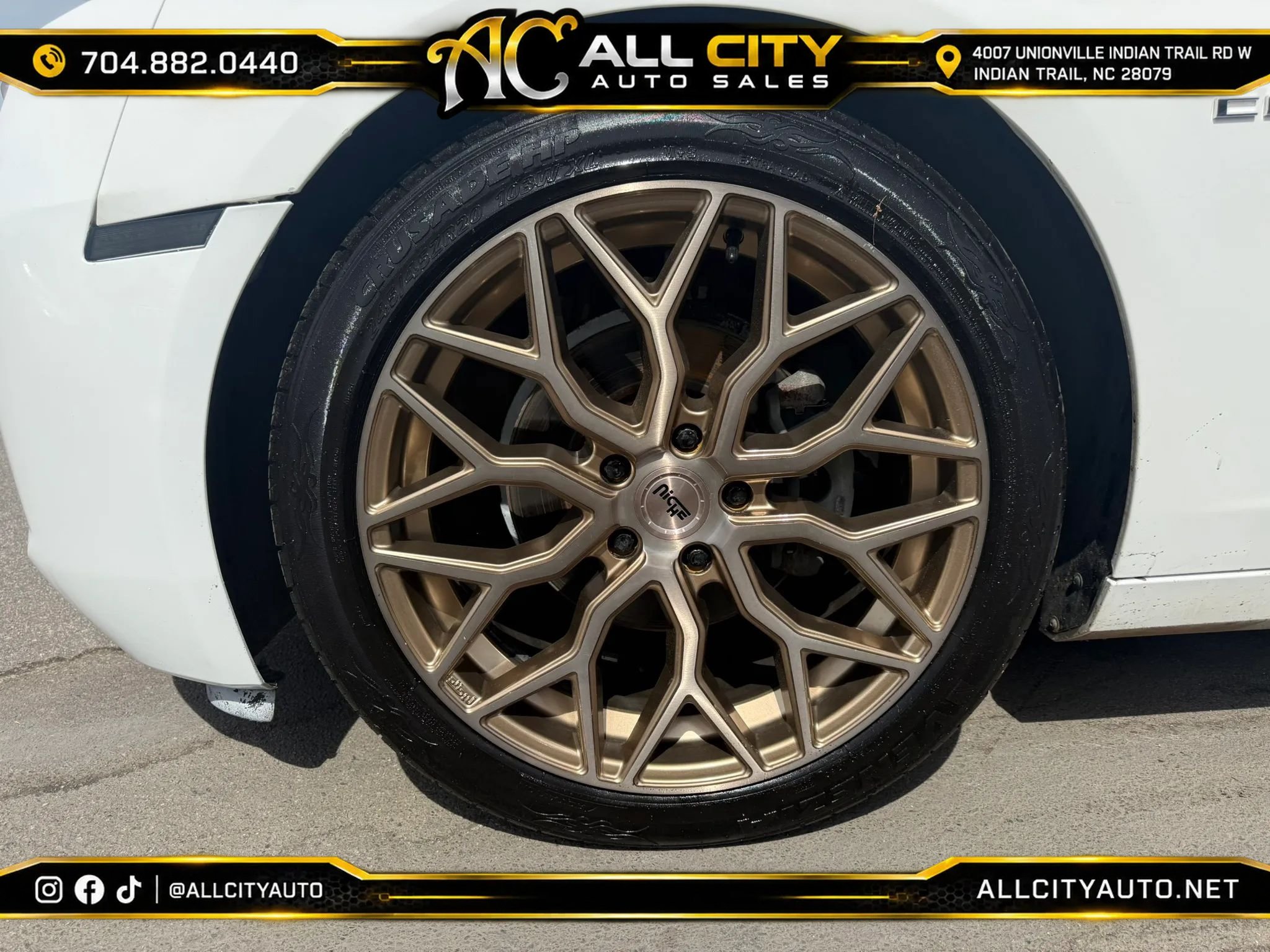 Used 2013 Chevrolet Camaro LT RWD image 30