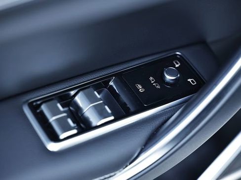 New 2024 Jaguar XF R-Dynamic SE image 25