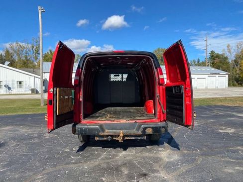 Used 2015 GMC Savana 3500 Extended image 16