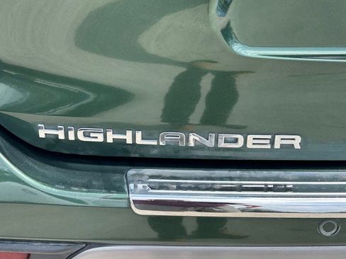 Used 2024 Toyota Highlander Platinum FWD image 13