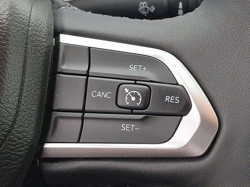 Certified 2023 Jeep Compass Latitude AWD/4WD image 22