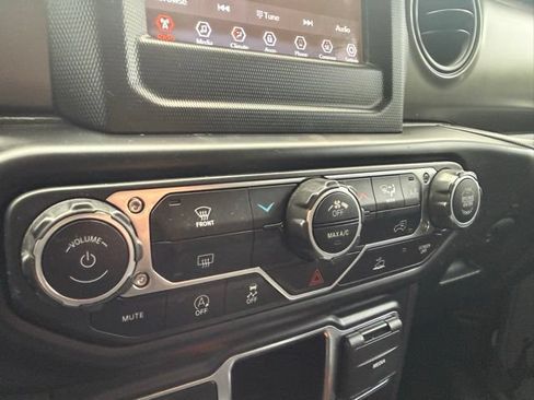 Used 2022 Jeep Wrangler Unlimited Sport AWD/4WD image 22