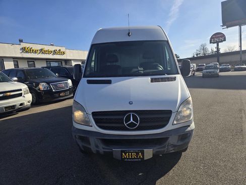 Used 2012 Mercedes-Benz Sprinter 2500 image 5