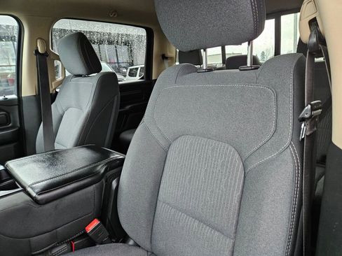 Used 2021 RAM 1500 Tradesman w/ SXT Appearance Group image 9