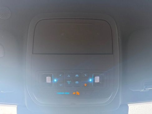 Used 2021 Ford Explorer King Ranch w/ Premium Technology Package image 41