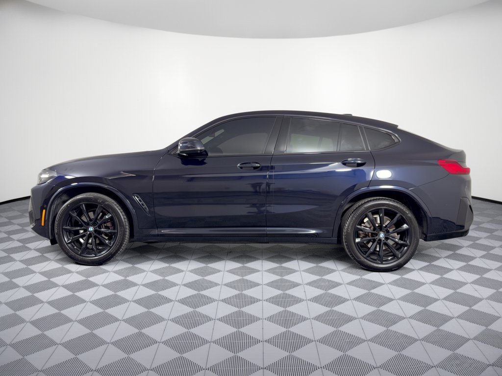 Used 2024 BMW X4 xDrive30i w/ M Sport Package AWD/4WD image 2