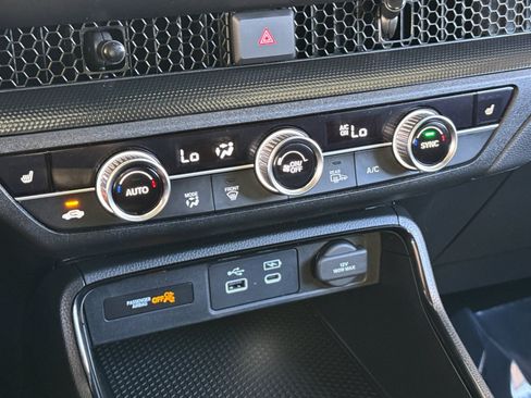 Used 2025 Honda CR-V EX image 19