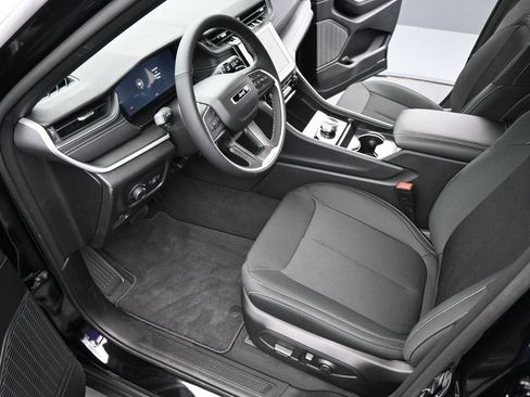 New 2025 Jeep Grand Cherokee Laredo X w/ Luxury Tech Group I image 9