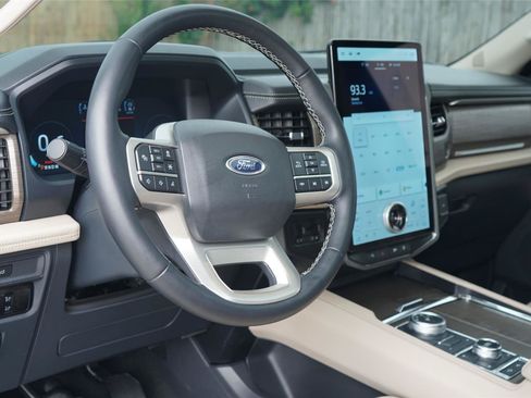 Certified 2024 Ford Expedition Max Limited AWD/4WD image 9
