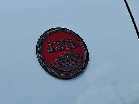 Used 2025 Jeep Compass Trailhawk AWD/4WD image 32