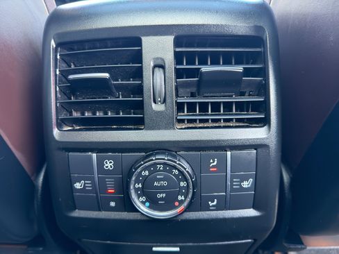 Used 2015 Mercedes-Benz GL 63 AMG 4MATIC image 21