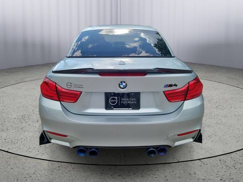 Used 2018 BMW M4 Convertible RWD image 3
