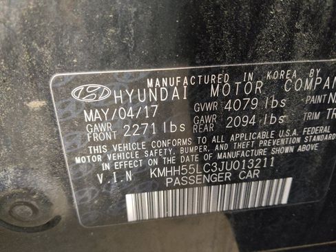 Used 2018 Hyundai Elantra GT Sport FWD image 33