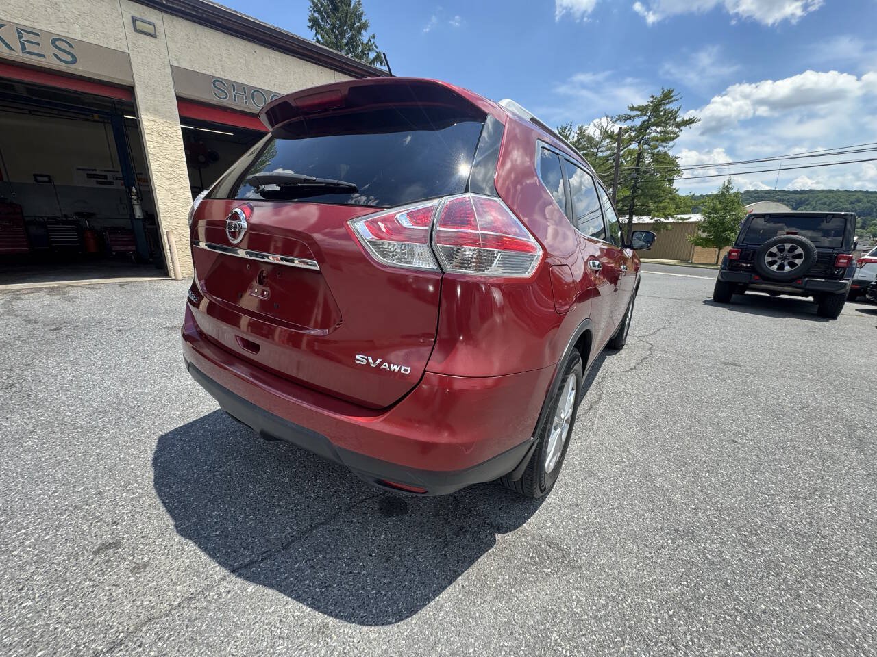 Used 2016 Nissan Rogue SV w/ SV Premium Package AWD/4WD image 8