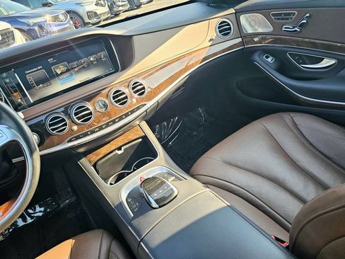 Certified 2016 Mercedes-Benz S 550 4MATIC Sedan w/ Premium Package image 34