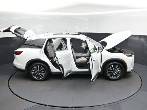 Certified 2026 INFINITI QX60 Luxe w/ Cargo Package FWD image 51