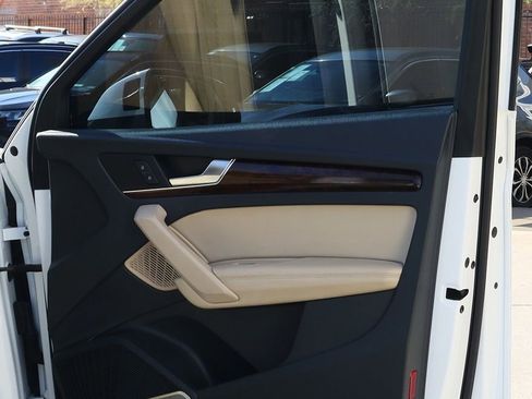 Used 2019 Audi Q5 Premium Plus w/ Premium Plus Package image 35