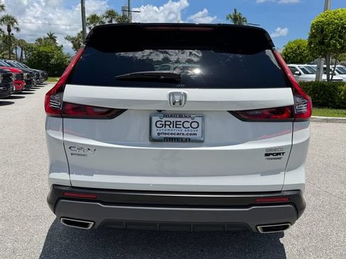 Used 2023 Honda CR-V Sport Touring image 10