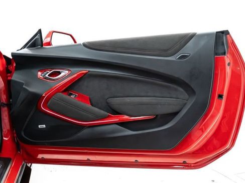 Used 2020 Chevrolet Camaro ZL1 image 26