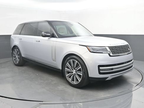 Used 2025 Land Rover Range Rover Long Wheelbase Autobiography AWD/4WD image 9