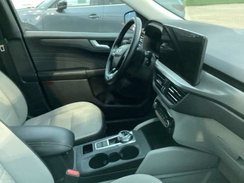 Used 2023 Ford Escape Active w/ Tech Pack #2 AWD/4WD image 16