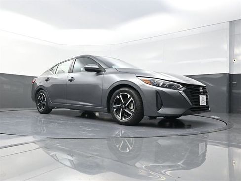 Used 2024 Nissan Sentra SV image 17