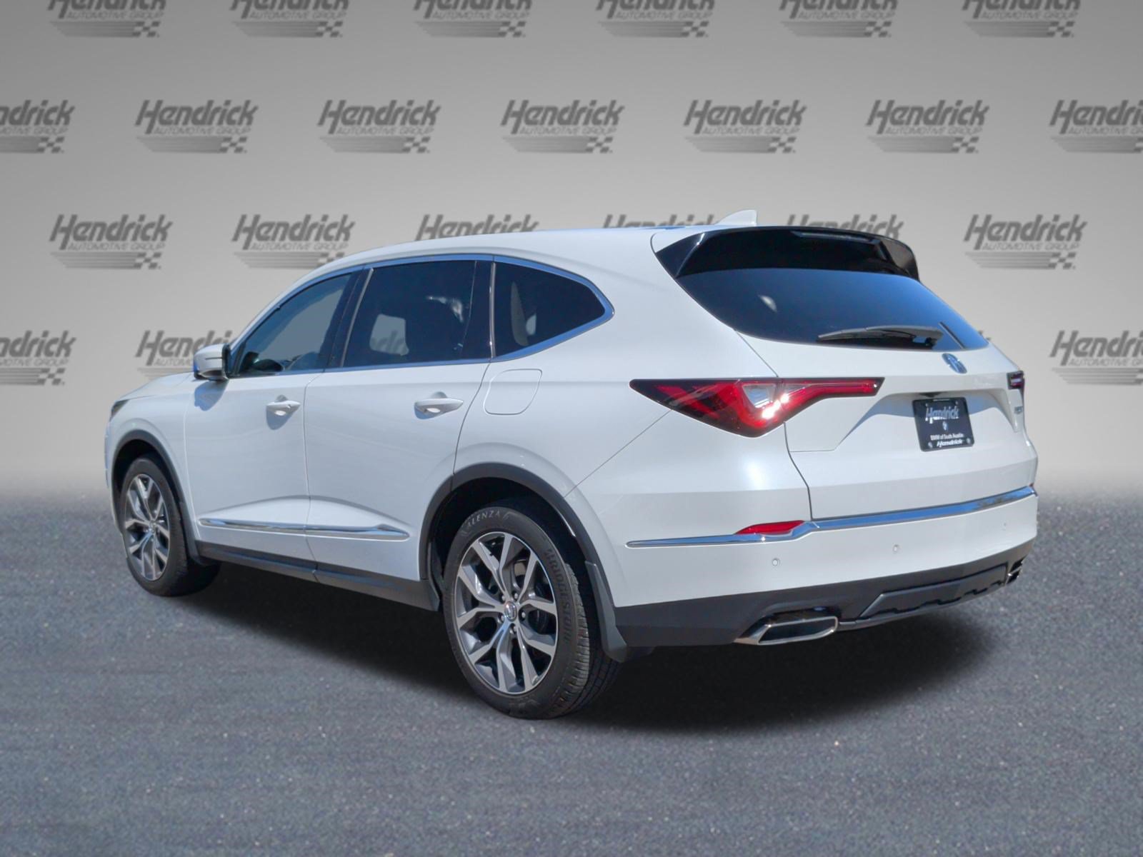 Used 2023 Acura MDX w/ Technology Package FWD image 9
