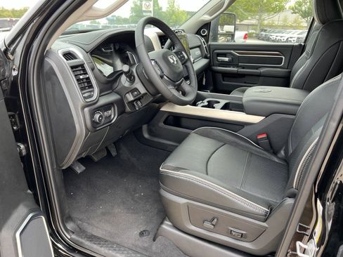 New 2024 RAM 5500 Laramie image 10